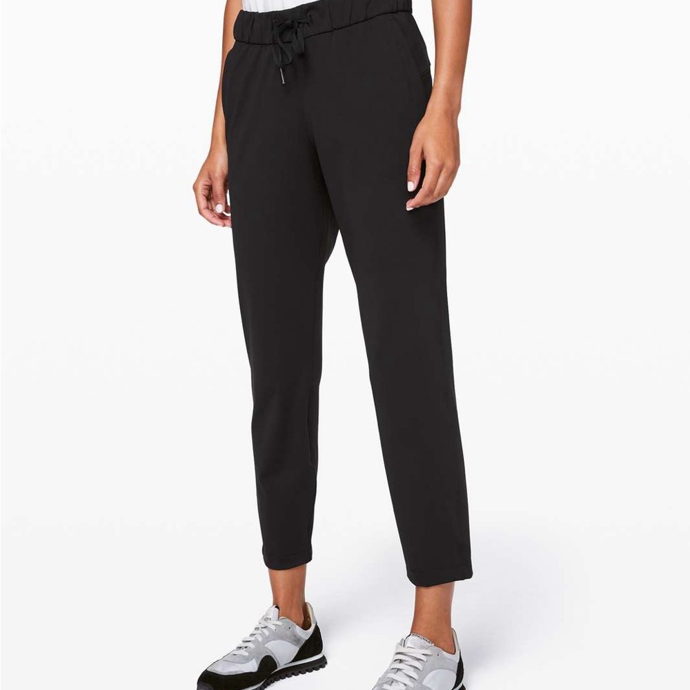 Lululemon On The Fly pants